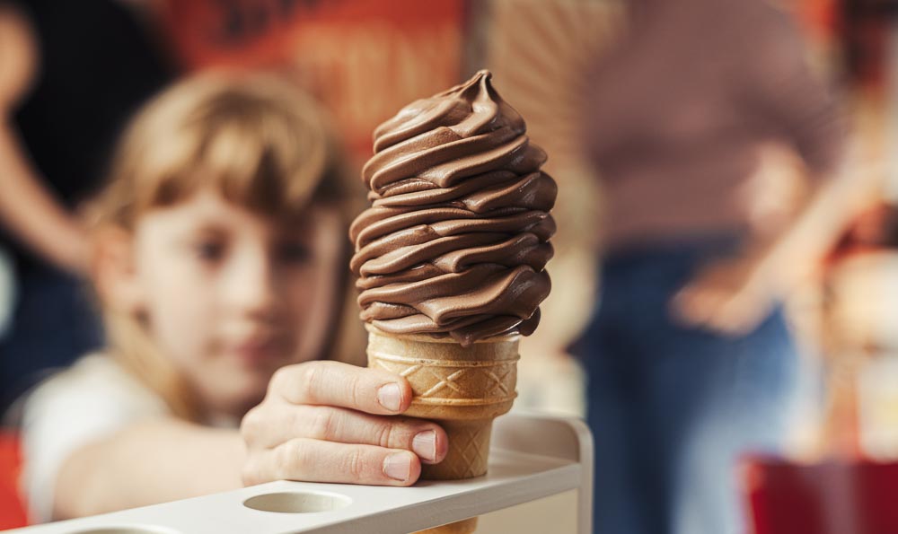 Les glaces sont-elles recommandées en cas de mal de gorge ?